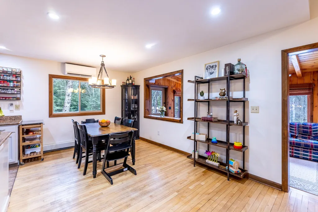10 Brady Road Enfield NH 03748