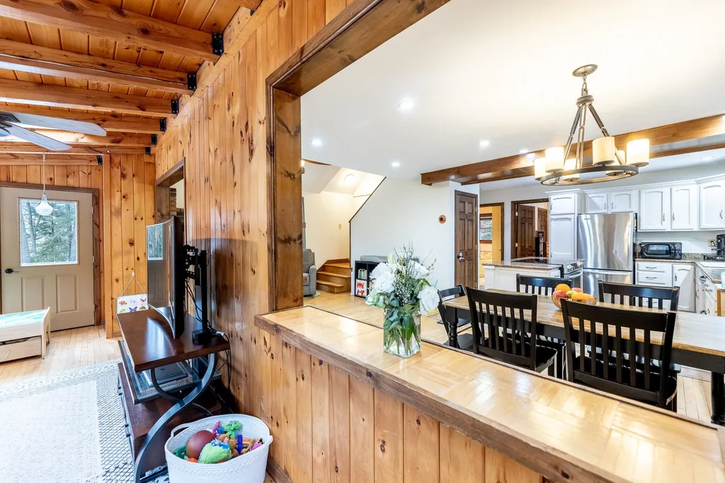 10 Brady Road Enfield NH 03748