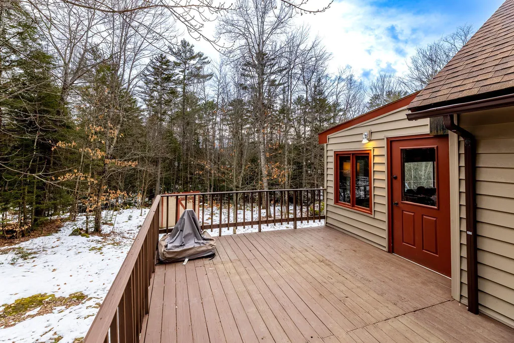 10 Brady Road Enfield NH 03748
