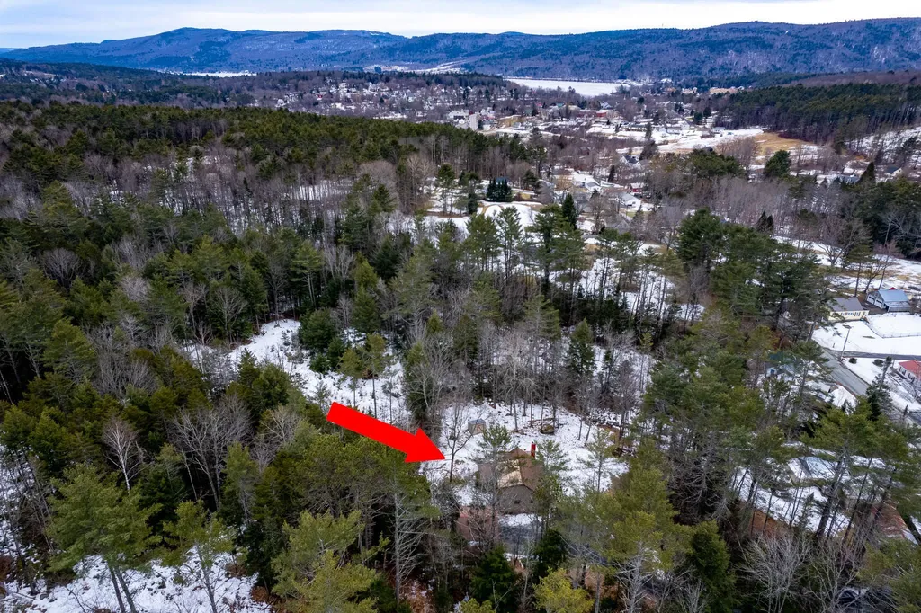 10 Brady Road Enfield NH 03748