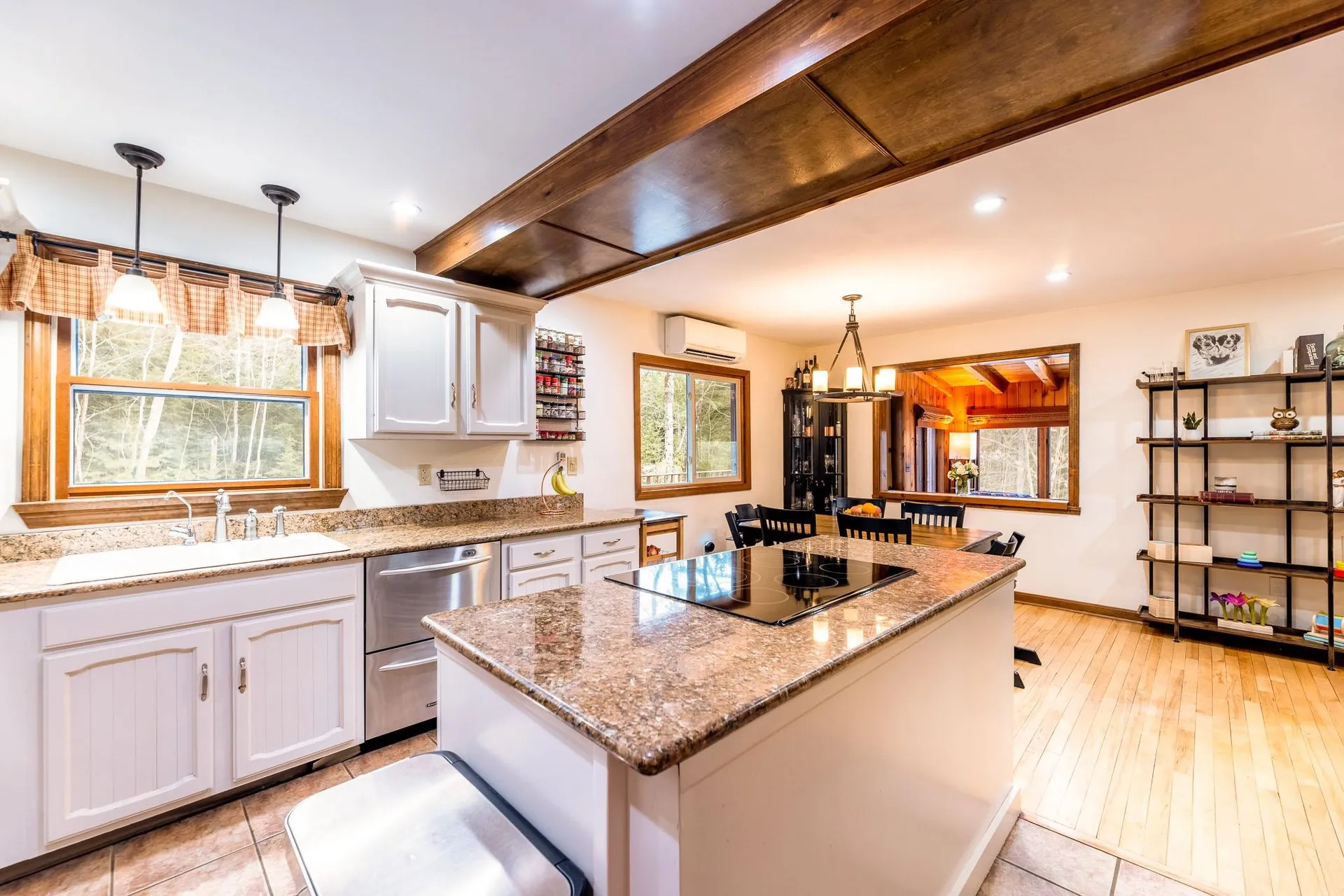 10 Brady Road Enfield NH 03748