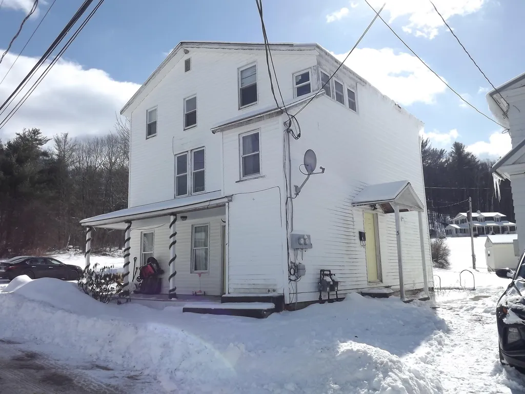 5 Daniell Street Franklin NH 03235