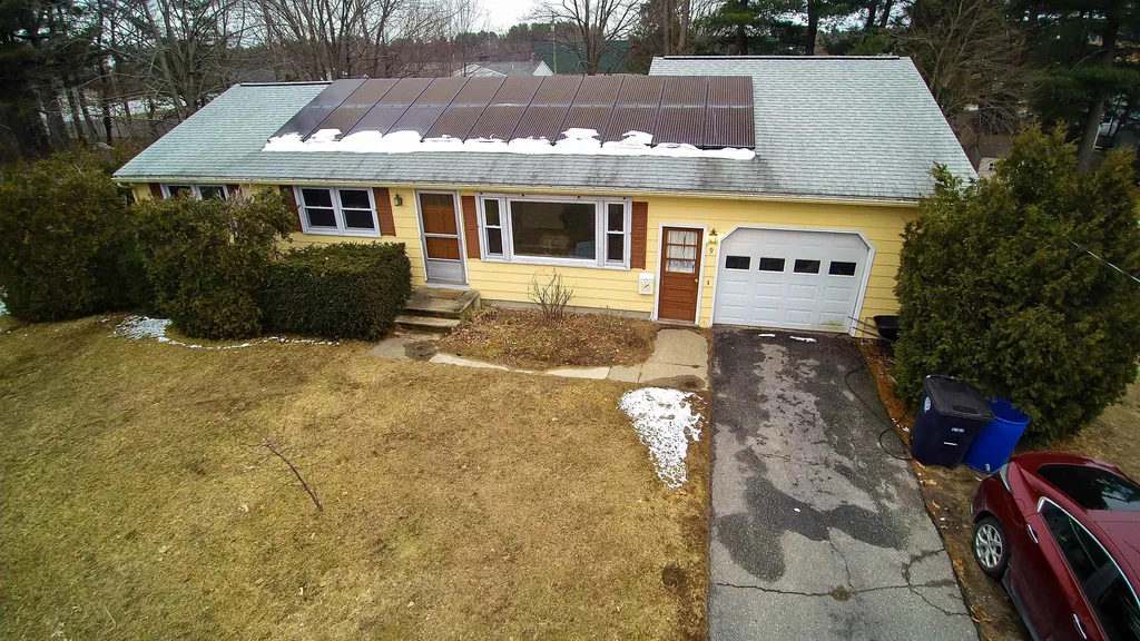 9 Wildwood Lane Nashua NH 03060