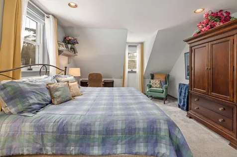 294 Stoney Brook Road New London NH 03257