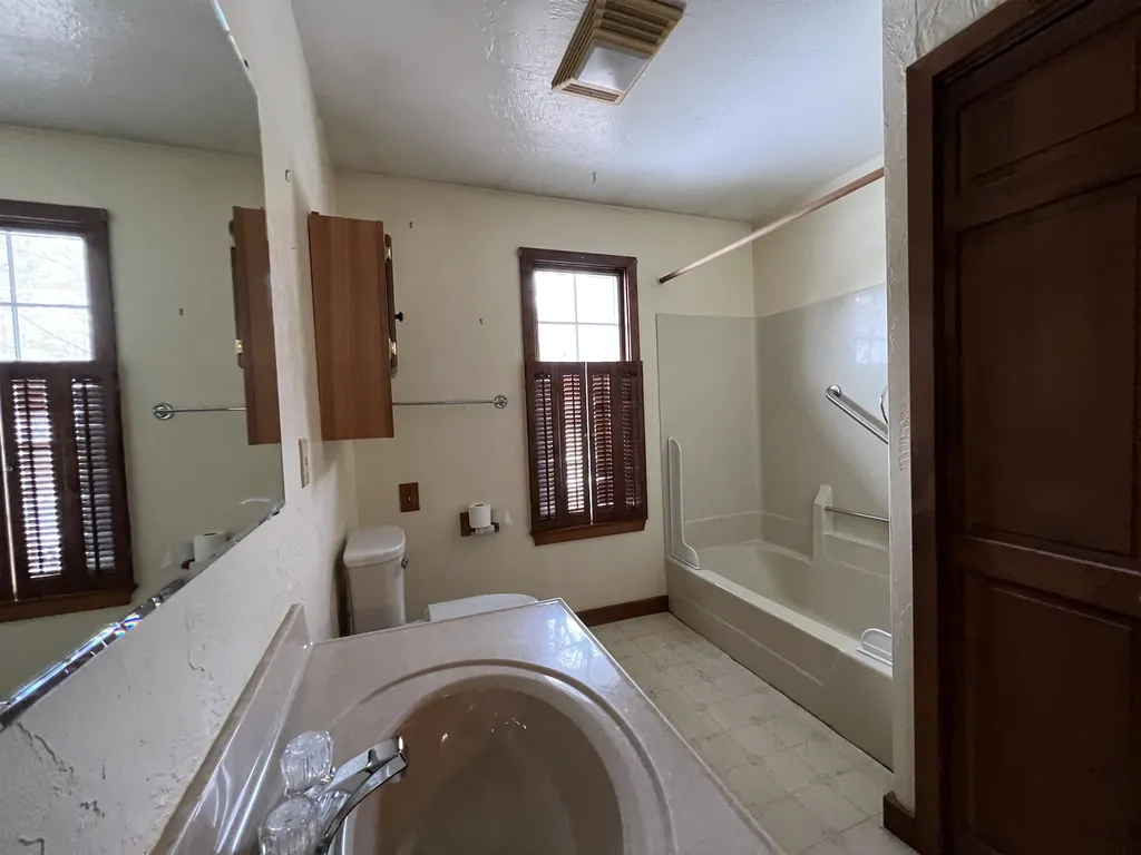 21 Dane Avenue Claremont NH 03743