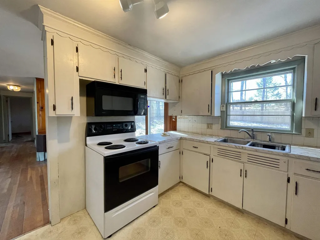 57 Bellamy Road Dover NH 03820