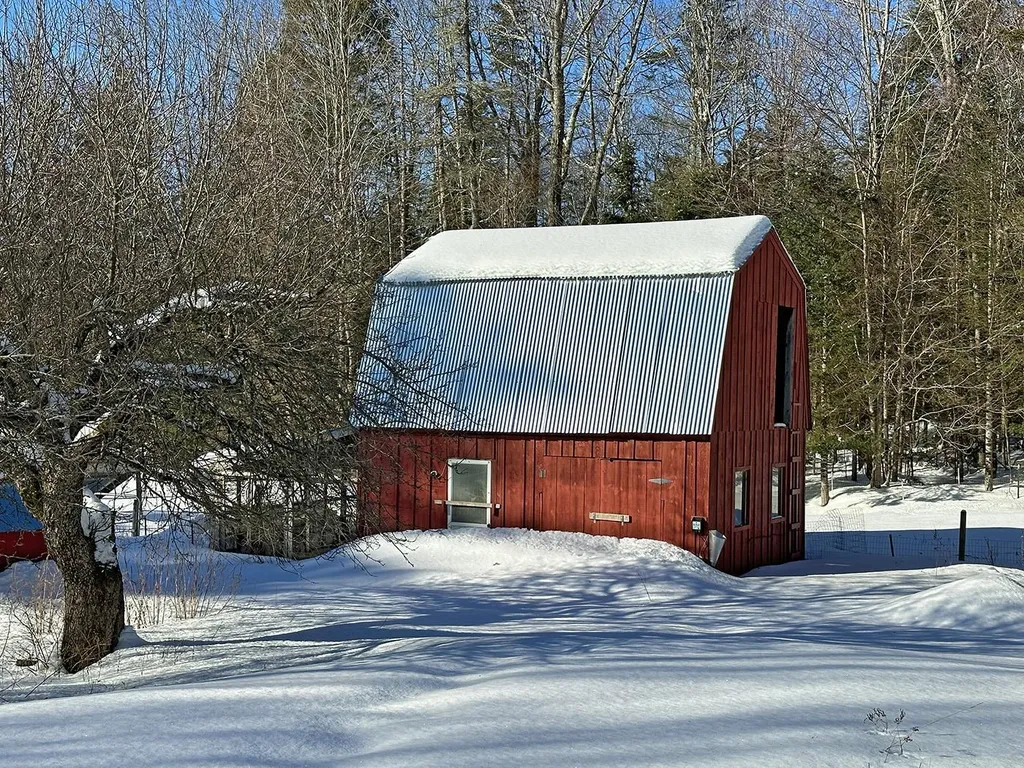 724 Fowlers Mill Road Tamworth NH 03886