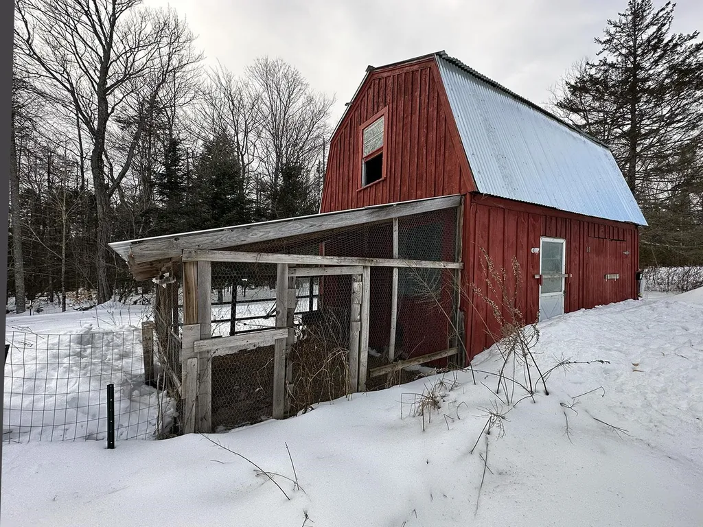 724 Fowlers Mill Road Tamworth NH 03886