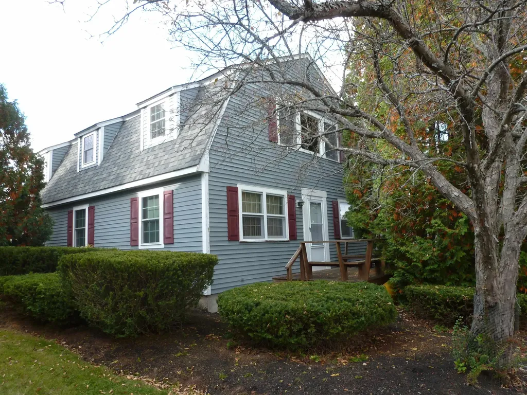 51 Mill Street Wolfeboro NH 03894