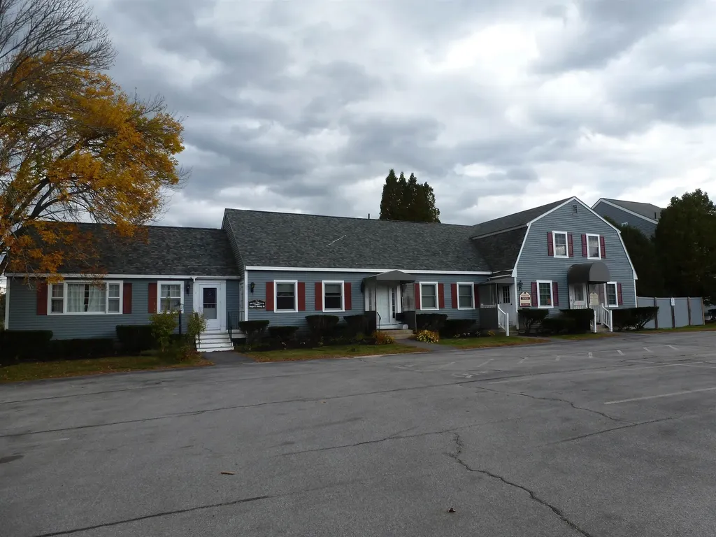 51 Mill Street Wolfeboro NH 03894