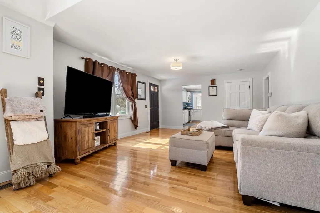 39 Danville Road Kingston NH 03848