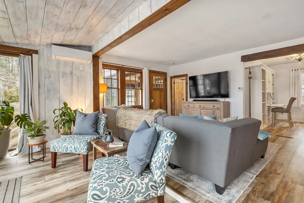 561 Bay Road Durham NH 03824