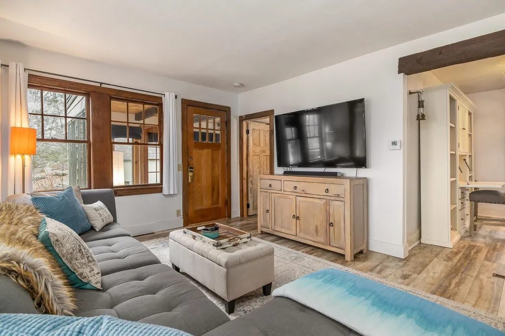 561 Bay Road Durham NH 03824