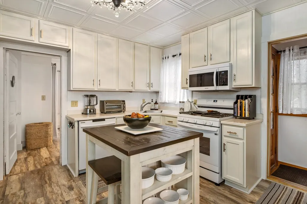 561 Bay Road Durham NH 03824