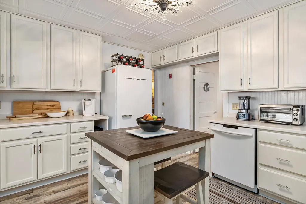 561 Bay Road Durham NH 03824