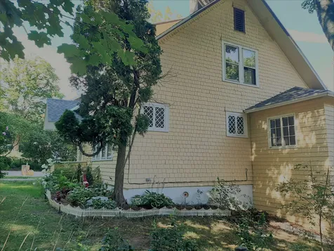 83 Brattle Street Brattleboro VT 05301