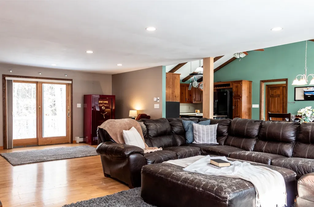 310 Ash Swamp Road Newmarket NH 03857