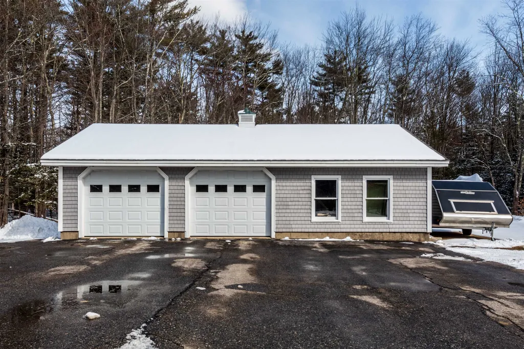 310 Ash Swamp Road Newmarket NH 03857