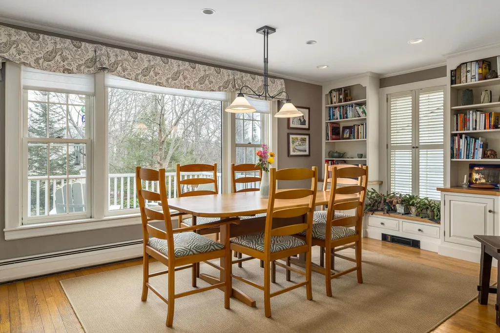 21 Laurel Lane New Castle NH 03854