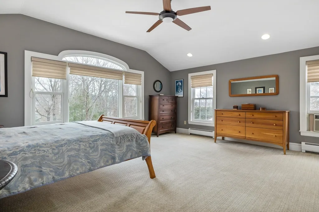 21 Laurel Lane New Castle NH 03854