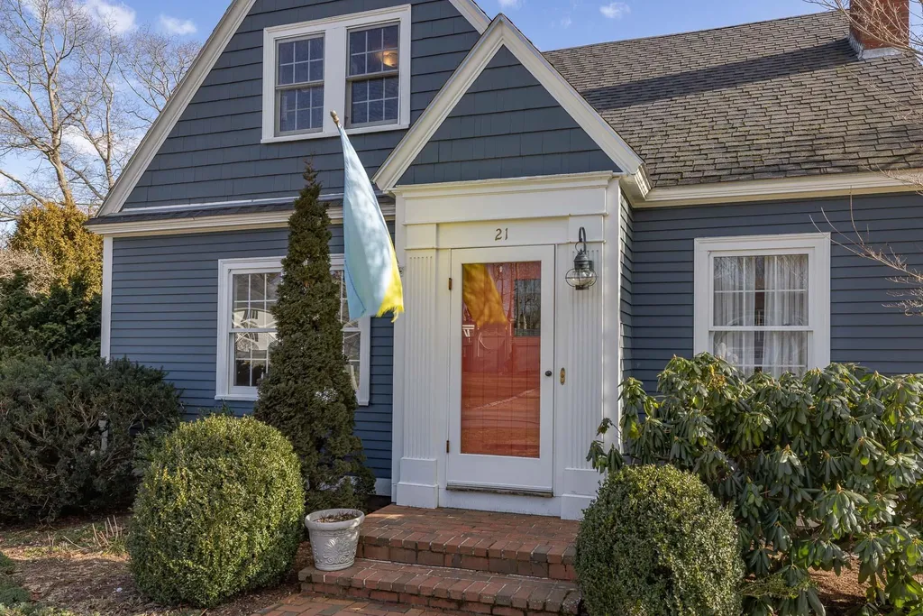 21 Laurel Lane New Castle NH 03854