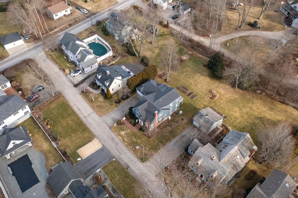 21 Laurel Lane New Castle NH 03854
