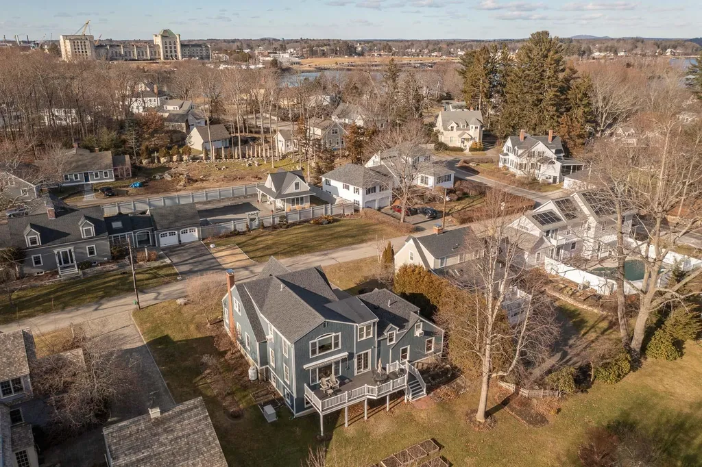 21 Laurel Lane New Castle NH 03854