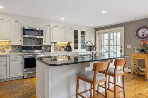 21 Laurel Lane New Castle NH 03854