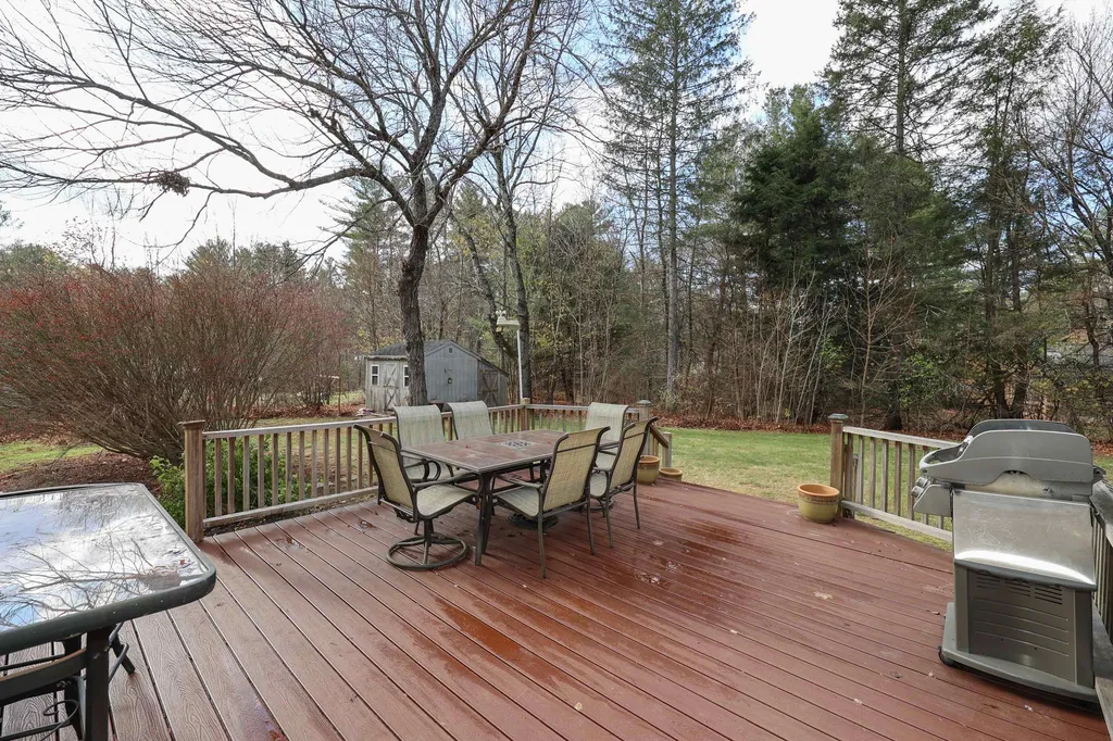 3 Mulberry Street Windham NH 03087
