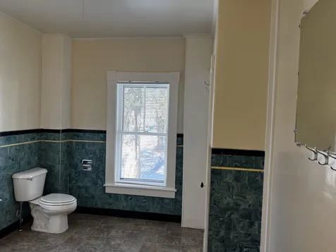 8 Atwood Avenue Hudson NH 03051