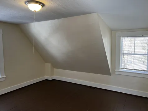 8 Atwood Avenue Hudson NH 03051