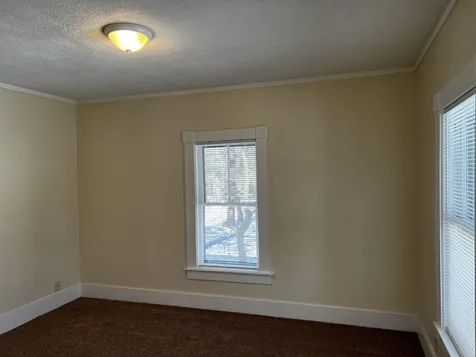 8 Atwood Avenue Hudson NH 03051