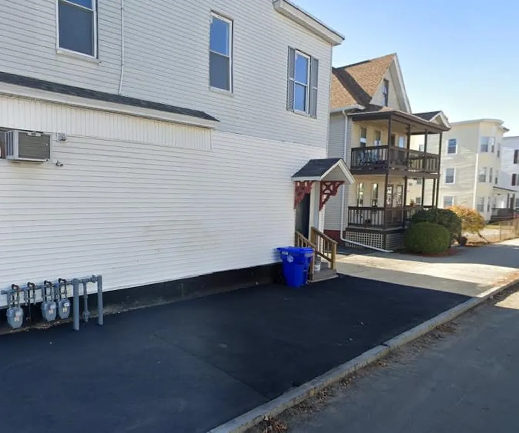 391 Spruce Street Manchester NH 03103
