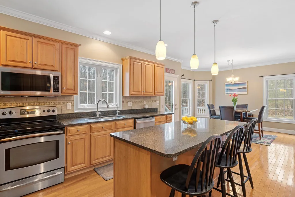 98 Knox Road Bow NH 03304