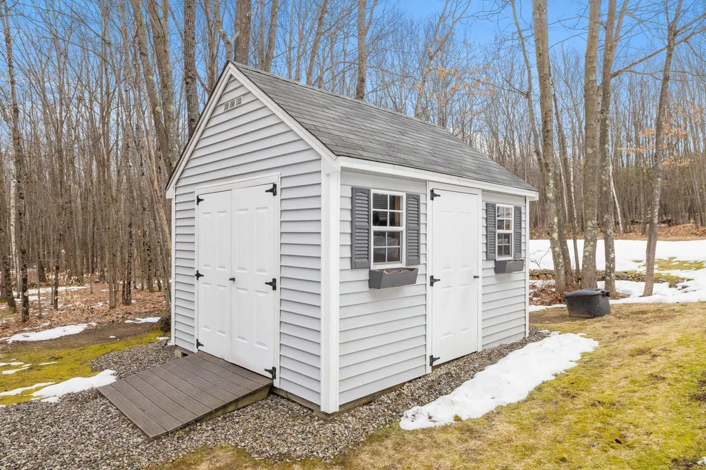 98 Knox Road Bow NH 03304