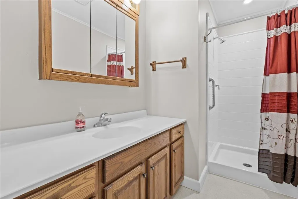 47 Shaw Circle Northfield VT 05663