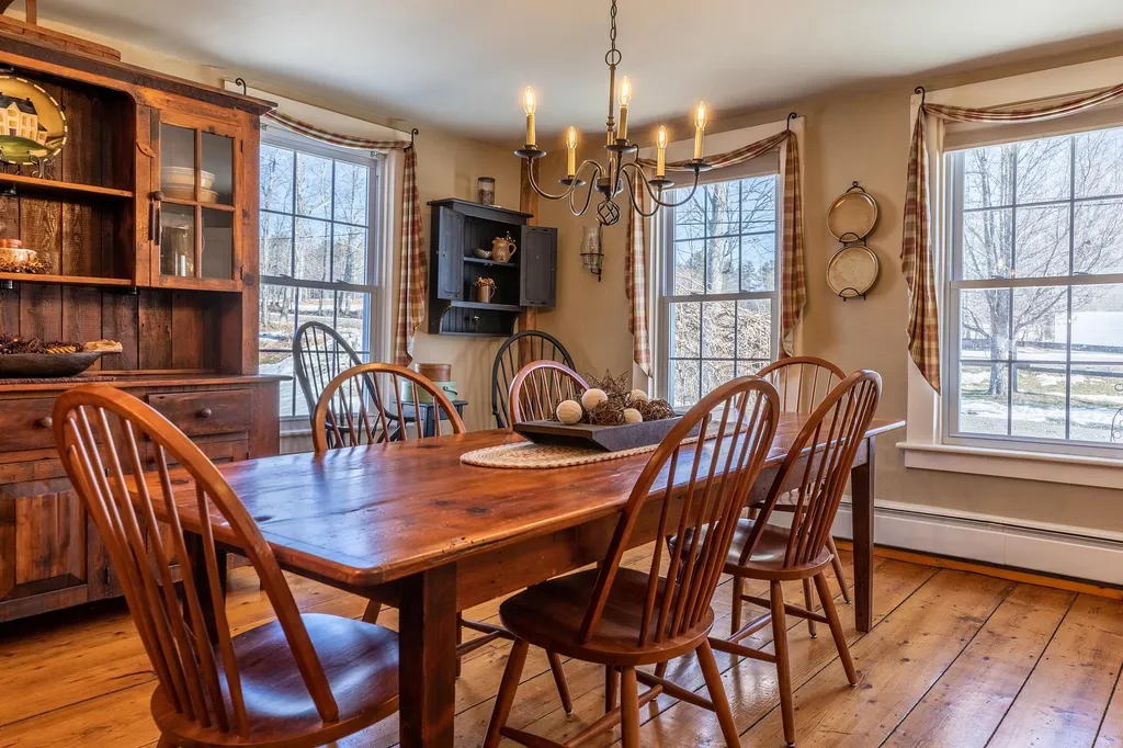 929 Middletown Road Londonderry VT 05155