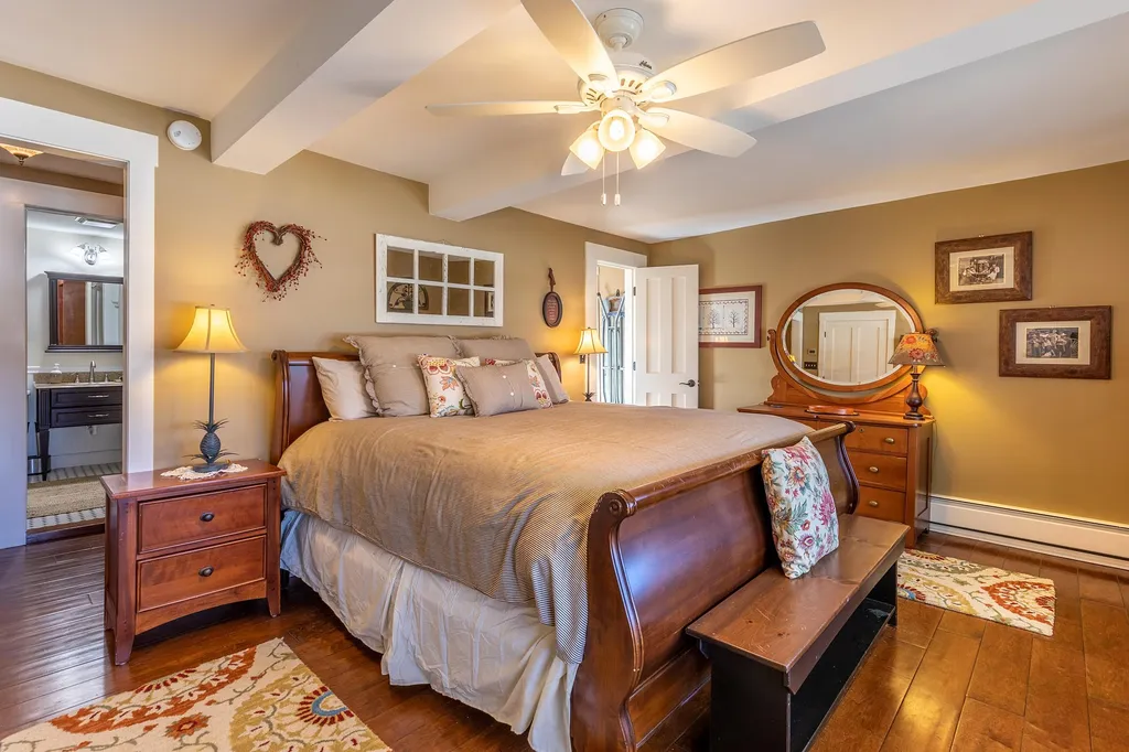929 Middletown Road Londonderry VT 05155