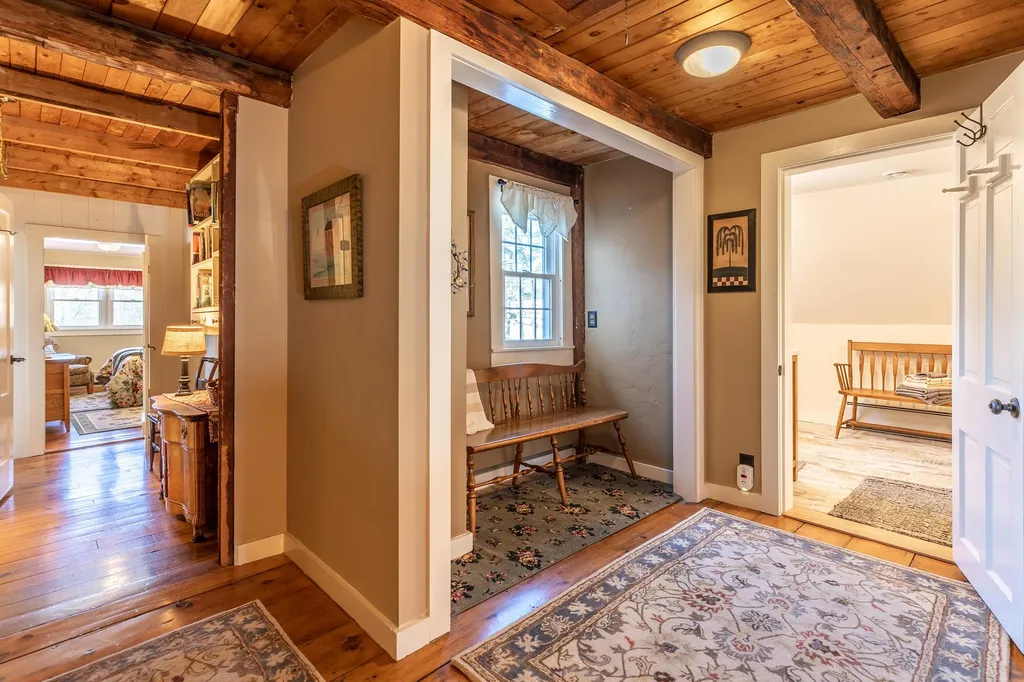 929 Middletown Road Londonderry VT 05155