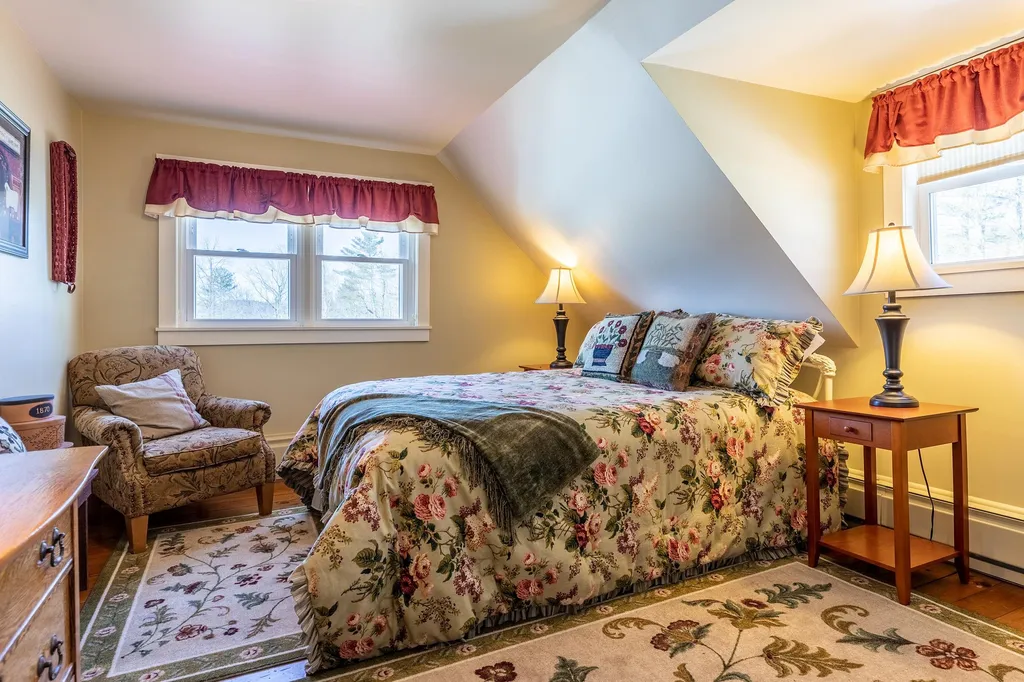 929 Middletown Road Londonderry VT 05155