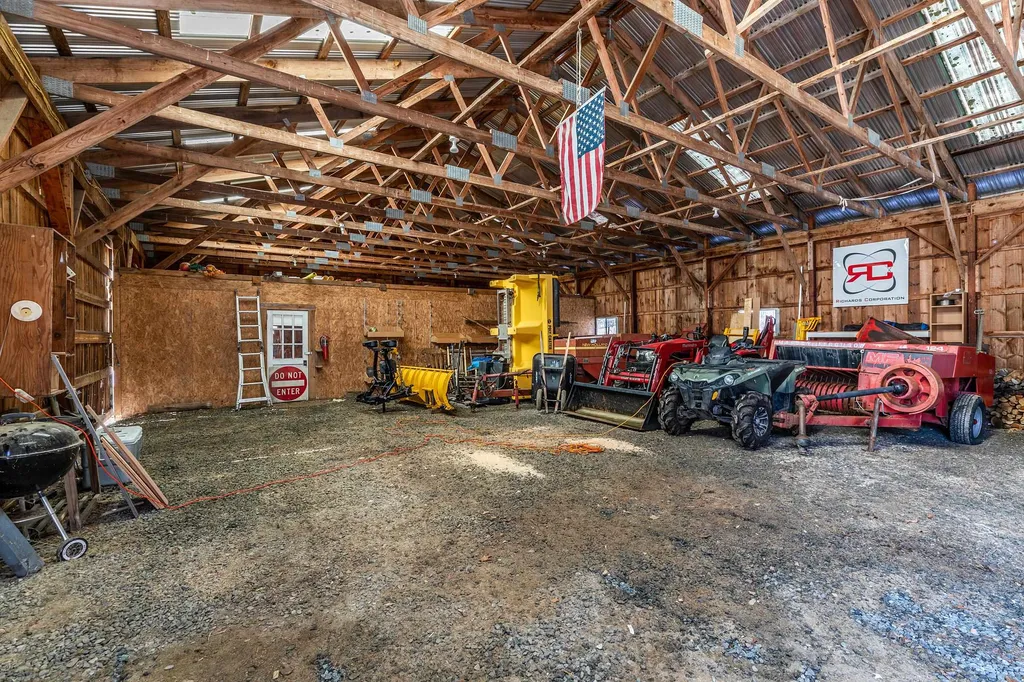 929 Middletown Road Londonderry VT 05155