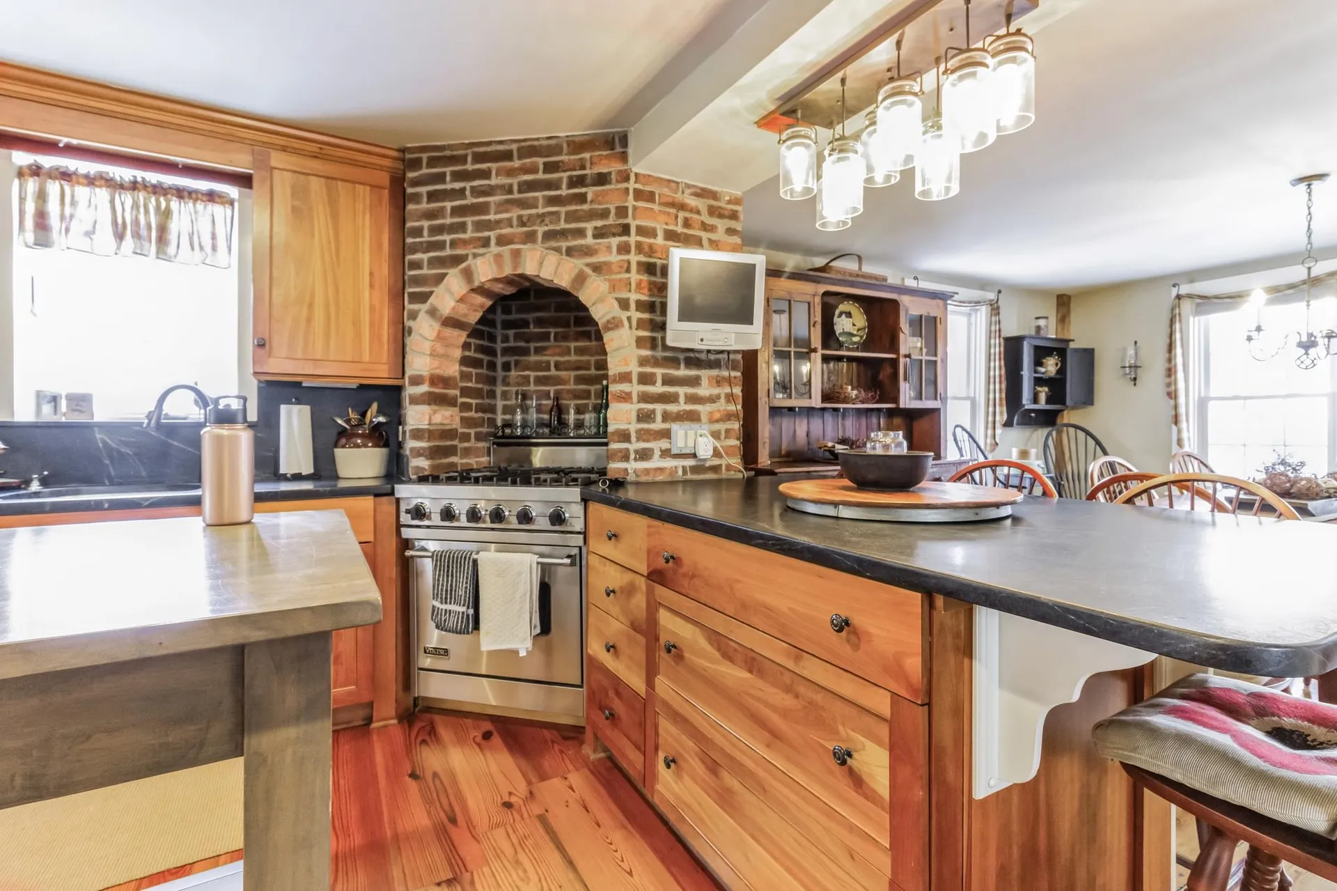 929 Middletown Road Londonderry VT 05155