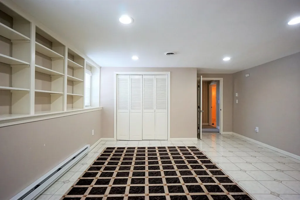 4 David Road Windham NH 03087