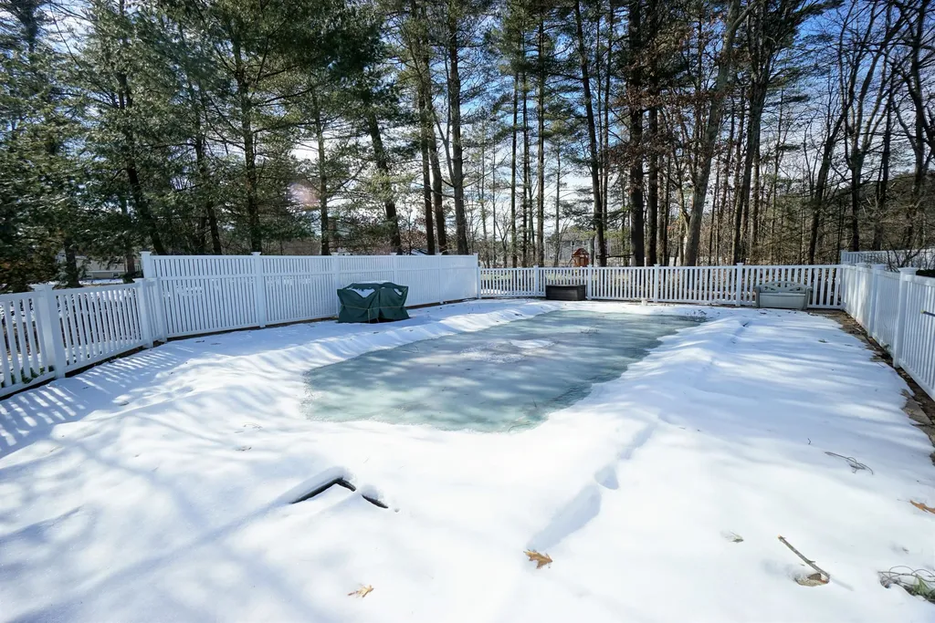 4 David Road Windham NH 03087