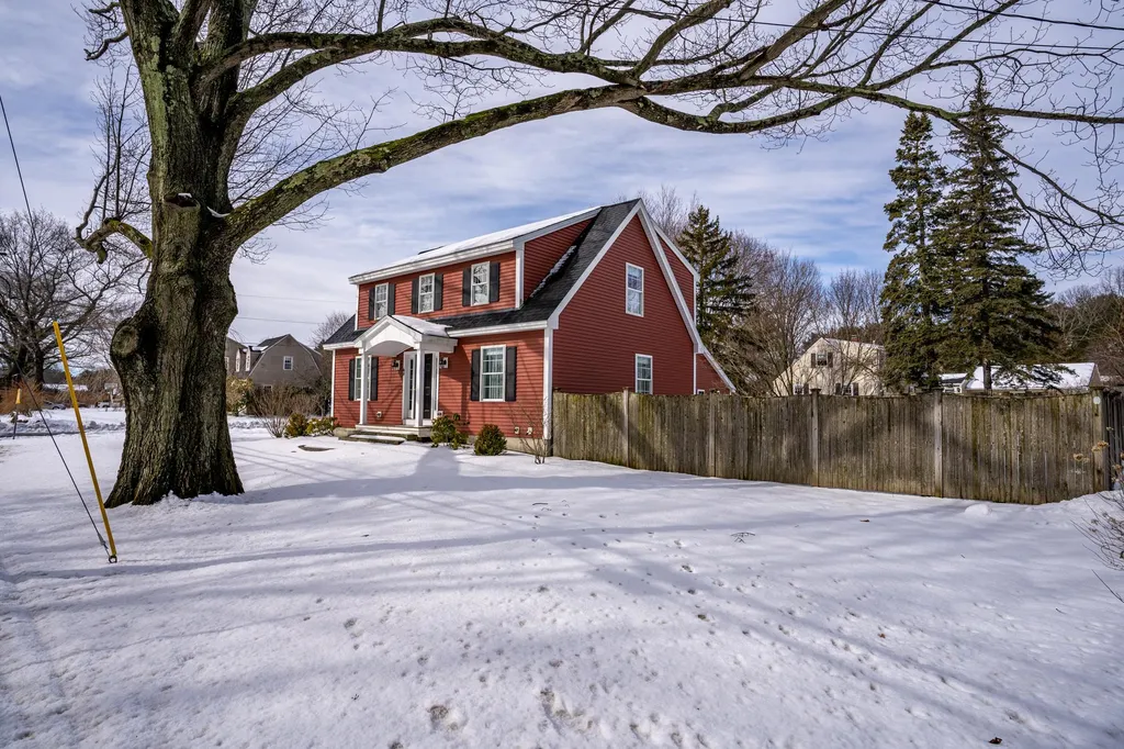 68 Locke Road Hampton NH 03842