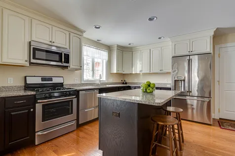 68 Locke Road Hampton NH 03842