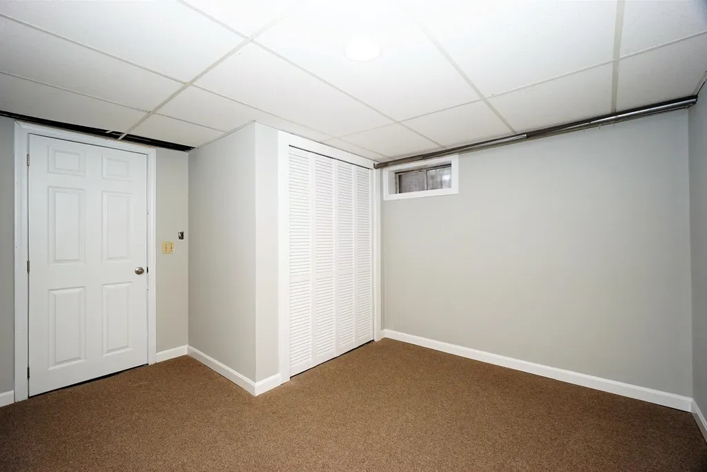 38 Boulder Drive Londonderry NH 03053