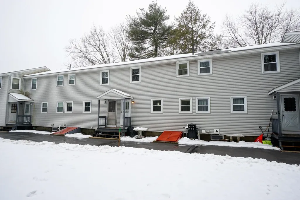 38 Boulder Drive Londonderry NH 03053