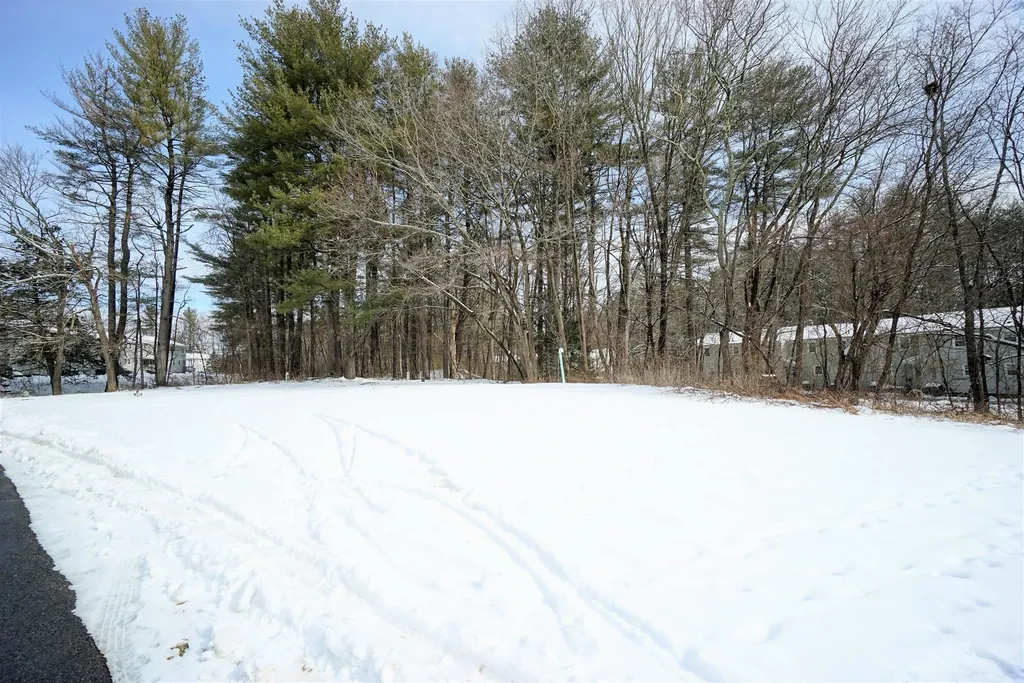 38 Boulder Drive Londonderry NH 03053