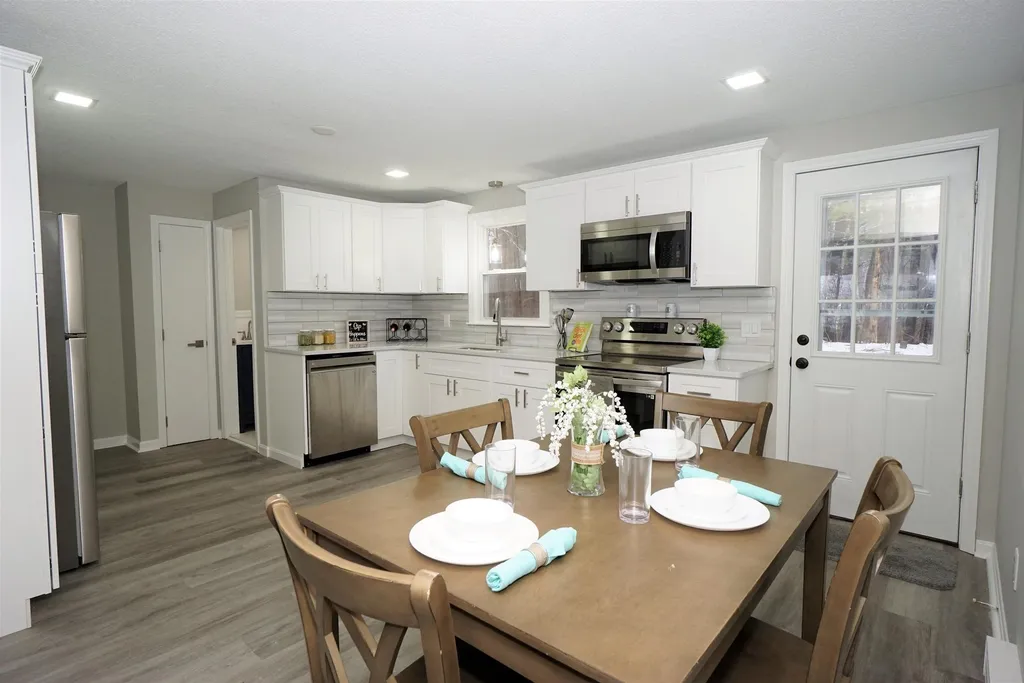 38 Boulder Drive Londonderry NH 03053
